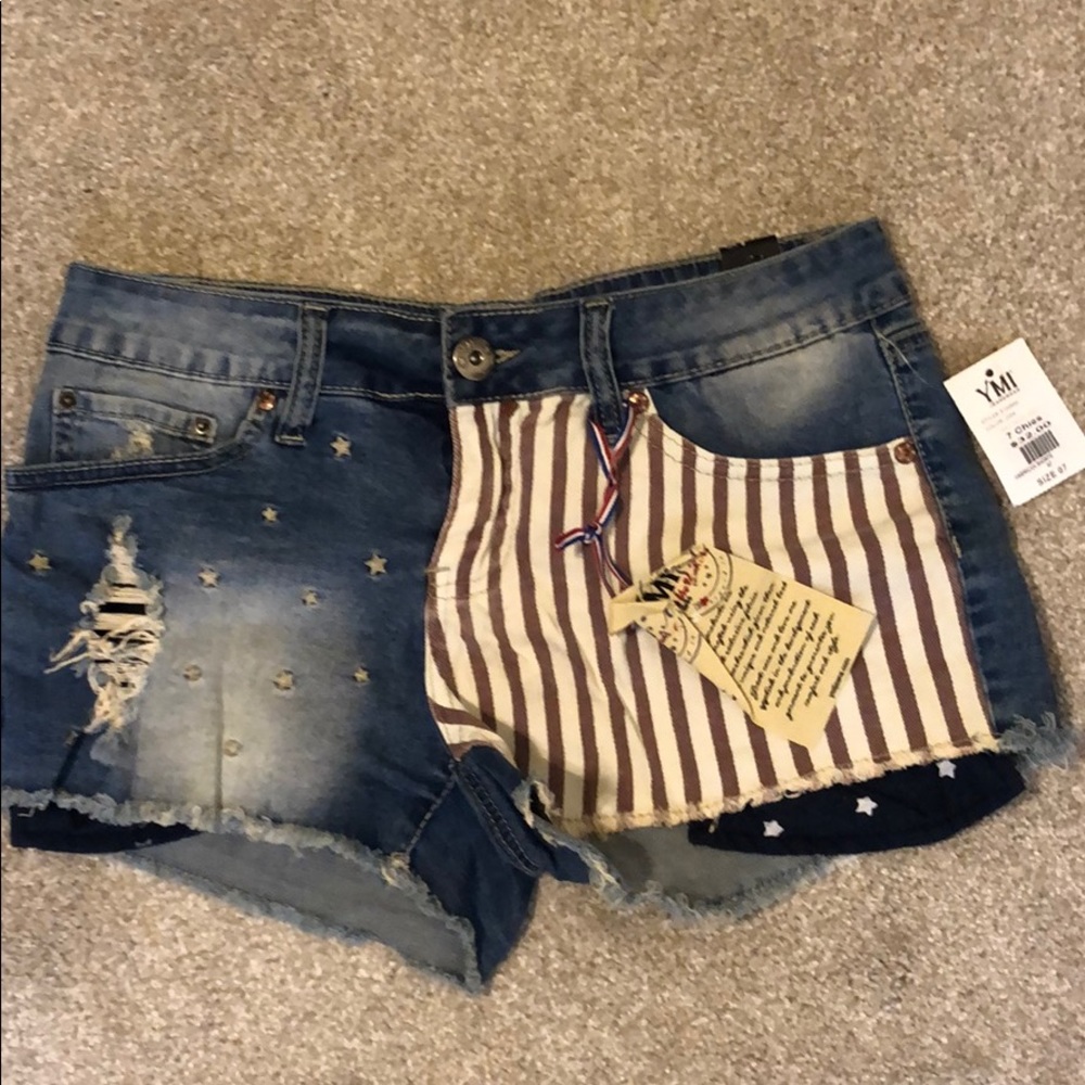 NWT AMERICAN FLAG SHORTS